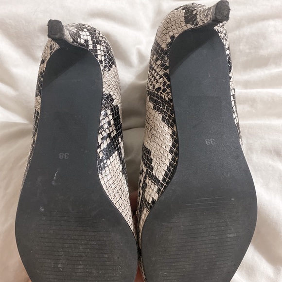 Caverley Sabrina boot in snake - Picture 3 of 3